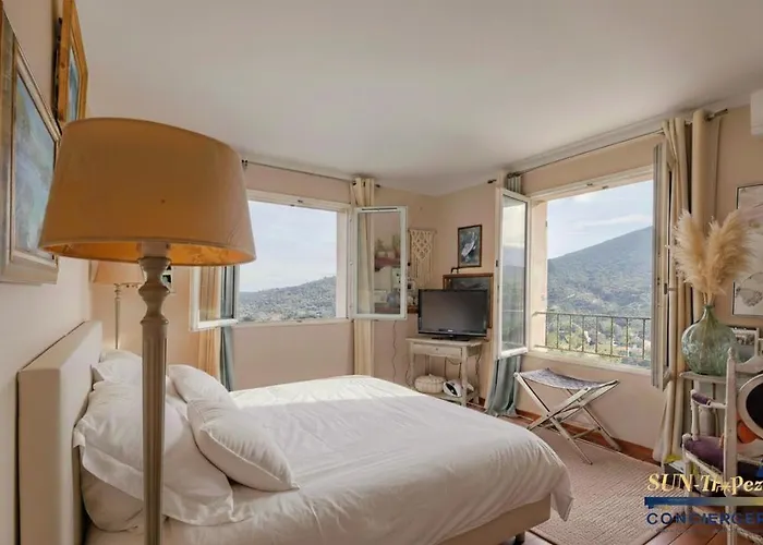 Soleil D'ete Pool & View Yourhosthelper * Sainte-Maxime